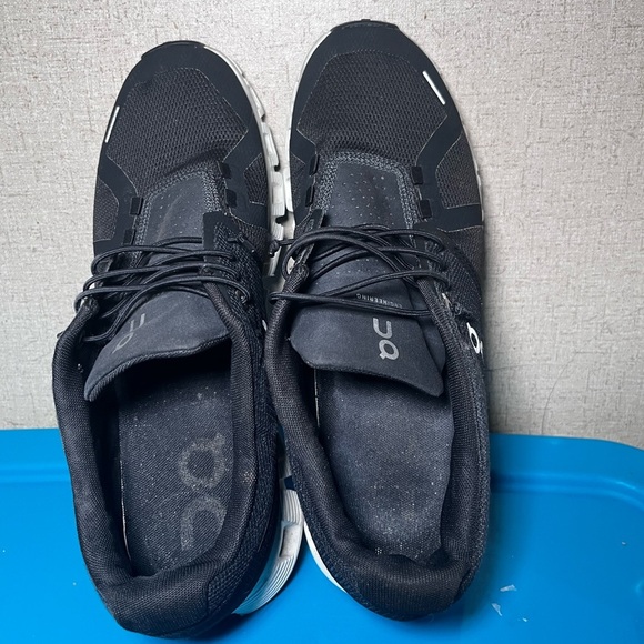 On Running Men's Black and White Athletic Shoes W10 - Picture 7 of 10